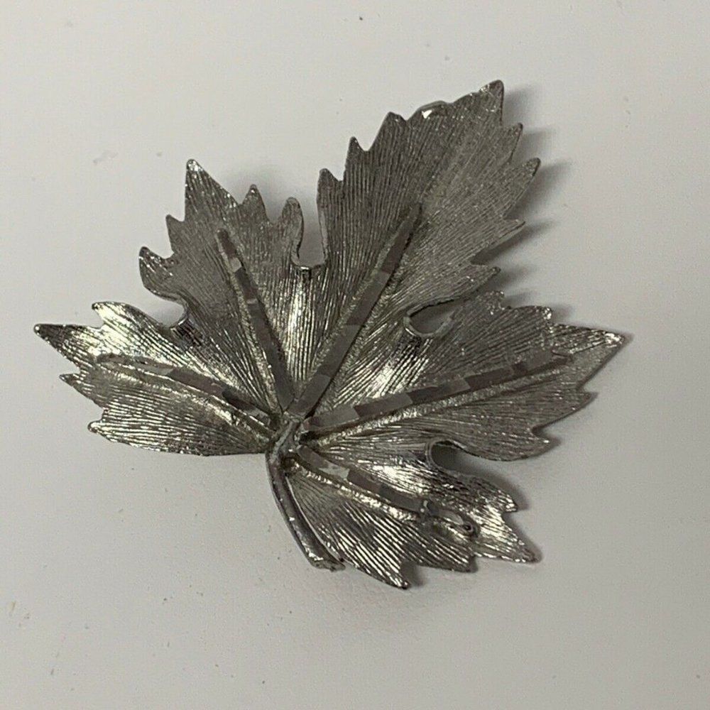 Vintage Brooch Leaf Signed Lisa Silver in Color